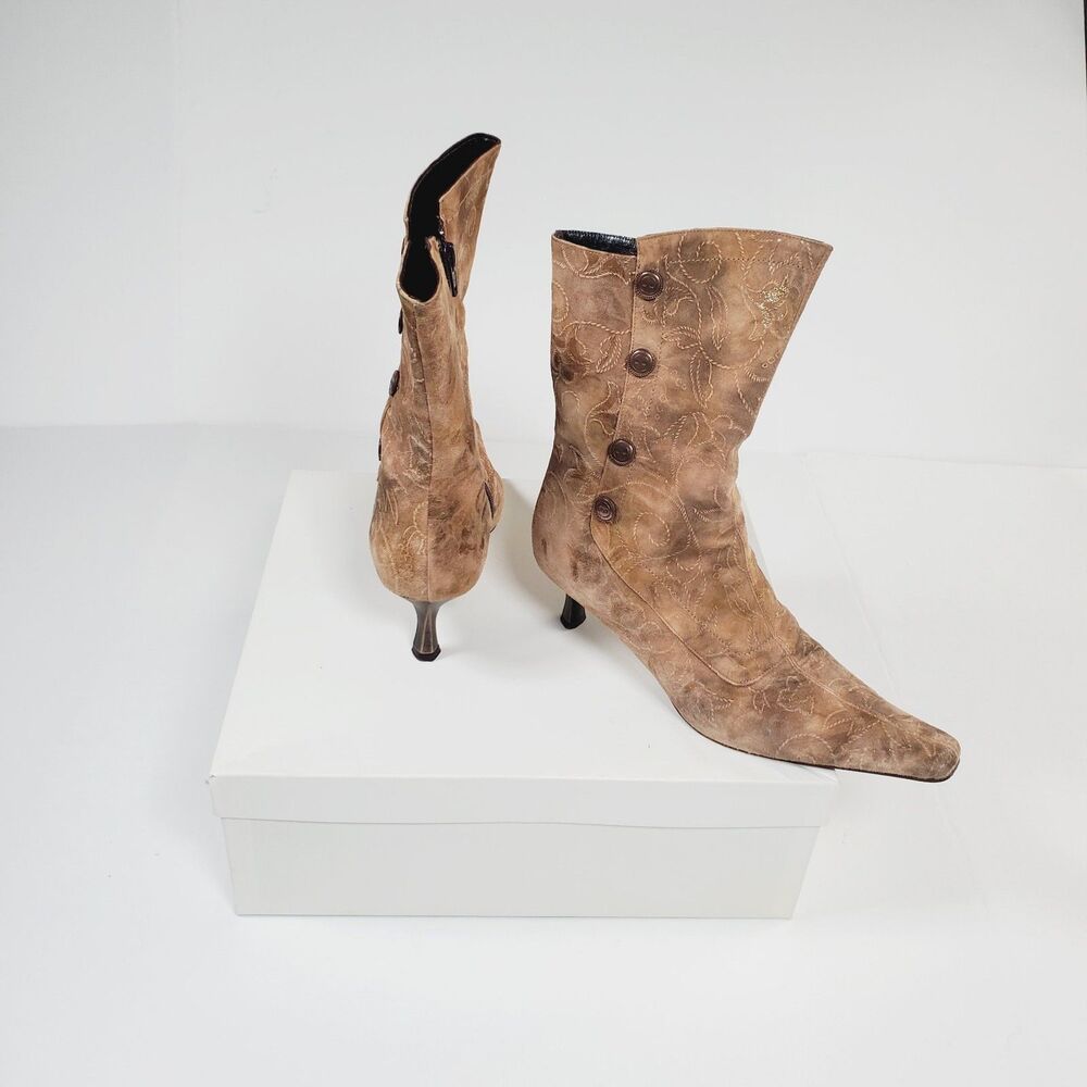 Versani Women’s Boots Size 7.5 AA Brown Suede Mid-Calf Victorian Inspired